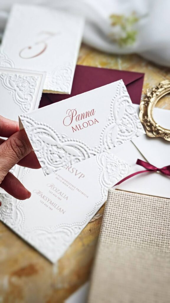 Tłoczona winietka na stół weselny do zaproszeń ślubnych Old Romance